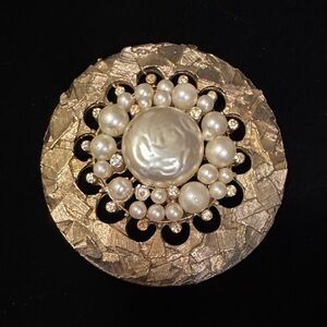 CAPRI vintage brooch
